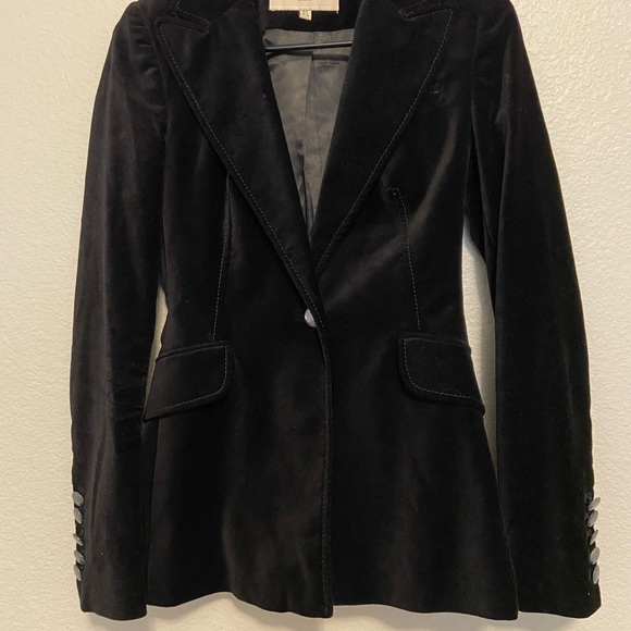 Karen Millen Jackets & Blazers - Gorgeous Karen Millen velvet blazer